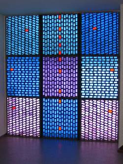 Fenster der Turm-Kapelle, innen; Entwurf Boris Kleint, Ausführung Gabriel Loire, 1962/63. Foto: Sebastian Baumert