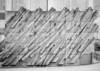Max Mertz, Wandrelief, 1965, Beton, 4,50 x 8,00 m, Universittsklinikum Homburg, Gebude 40, Innere Medizin, Auenbereich, Eingang. Foto: Eike Oertel-Mascioni