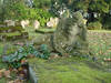 Saarlouis, Alter Friedhof, Grabmal Dr. Poller (Grnder der St. Elisabeth Klinik) mit der Figur des Chronos, Sandstein (Foto: Oranna Dimmig)