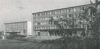 Wohnblcke in Saarbrcken, Bruchwiesen-Viertel, von Marcel Roux; Sdseite (Abbildung aus: 5 Jahre Bauen an der Saar, 1952, S. 21)